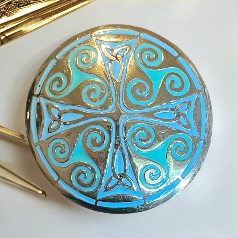 Vintage Celtic Style Round Brooch – Blue Enamel Swirl Cross Design
